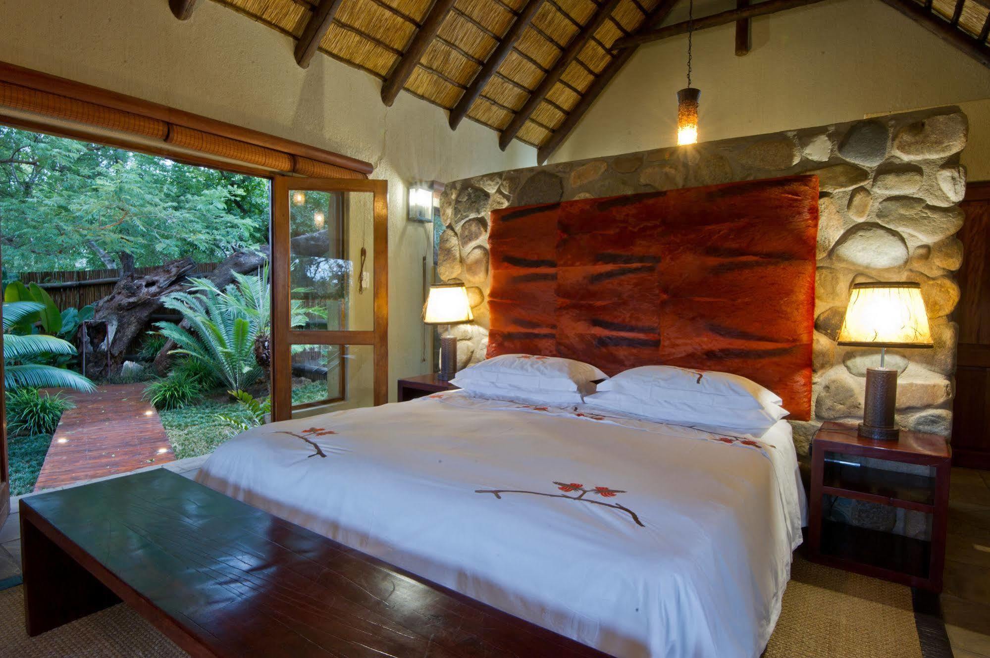 Indlovu River Lodge Karongwe Game Reserve Luaran gambar